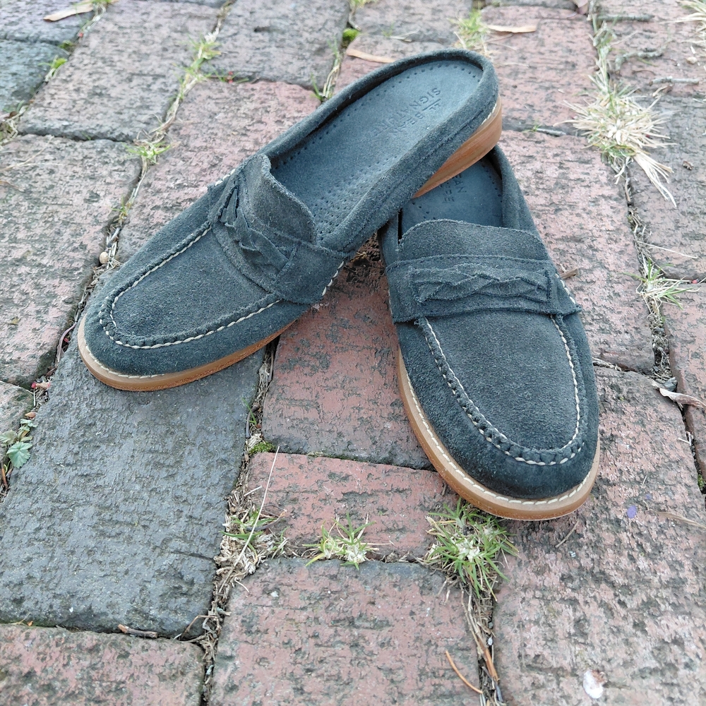 LL Bean Signature luxurious olive green leather slip on mules loafers Womens 7.5